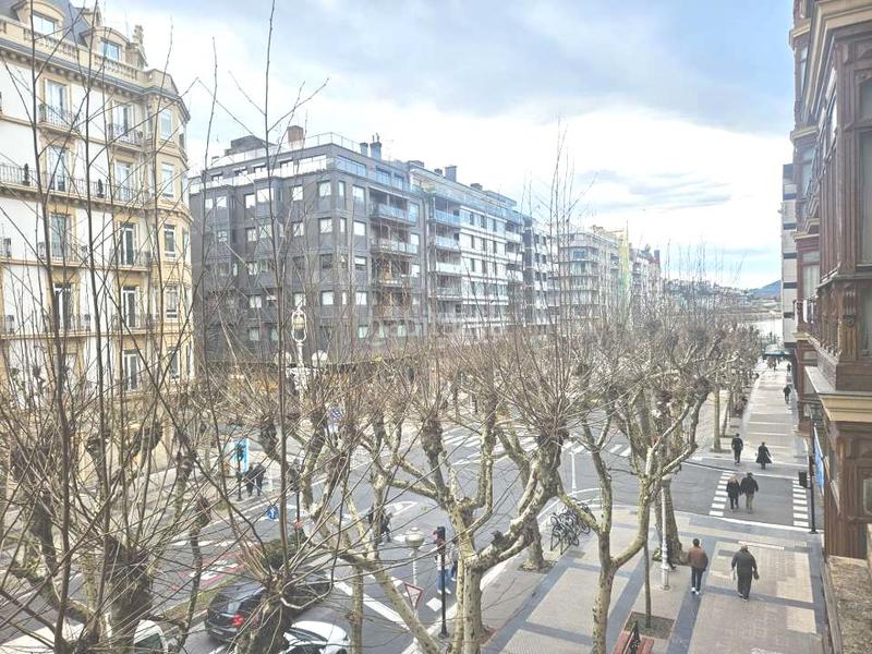 Foto 3998a0ec-0990-472e-9771-61a99ea484e4. Rent flat with heating in Área Romántica Donostia - San Sebastián