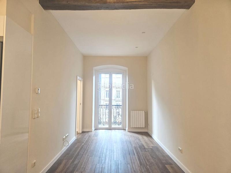 Foto 721cc4c9-b6f1-4cf7-b59b-bad338f90db0. Rent flat with heating in Área Romántica Donostia - San Sebastián