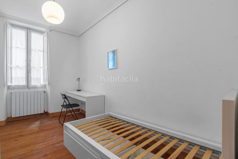 Foto 3fbbaf86-7de6-464f-bbf2-a4e037e9da07. Pis amb calefacció a Gros Donostia - San Sebastián