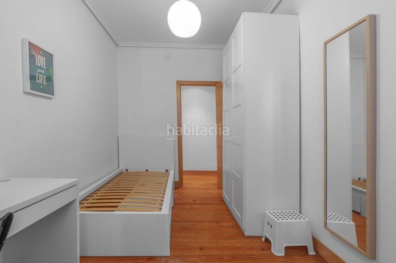 Foto 5195d187-3912-4920-b4a7-de893bde64a8. Pis amb calefacció a Gros Donostia - San Sebastián