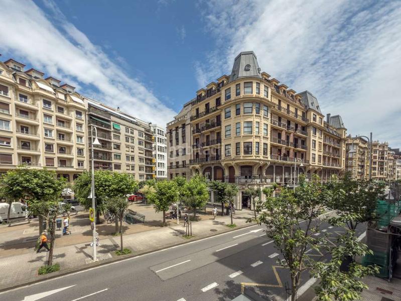 Foto 9730004d-84f2-4345-a383-658102a754b2. Pis amb calefacció a Gros Donostia - San Sebastián