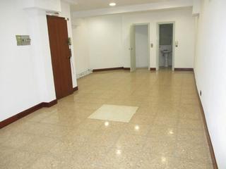 Affitto Ufficio in Centro-Ariz-Uribarri. Se alquila oficina de 37 metros cuadrados en la zona centro,idea