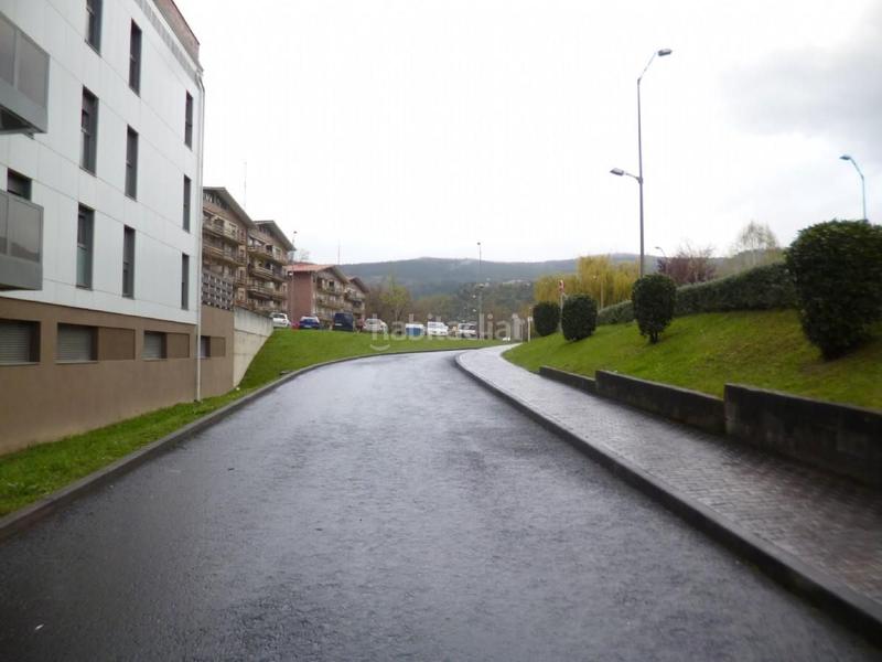 Foto 240cb012-e1f8-4f82-9a75-16b058e765a9. Aparcament cotxe a Etxebarri, Anteiglesia de San Esteban