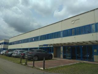 Oficina a Derio. Se vende  o se alquila 600m2 de oficinas en derio. tienen aire a