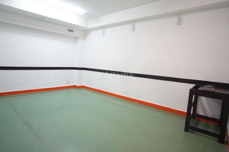 Foto ca00f780-4058-4035-8d9c-50a48d8877a3. Lloguer local comercial a Kalero-Basozelai Basauri