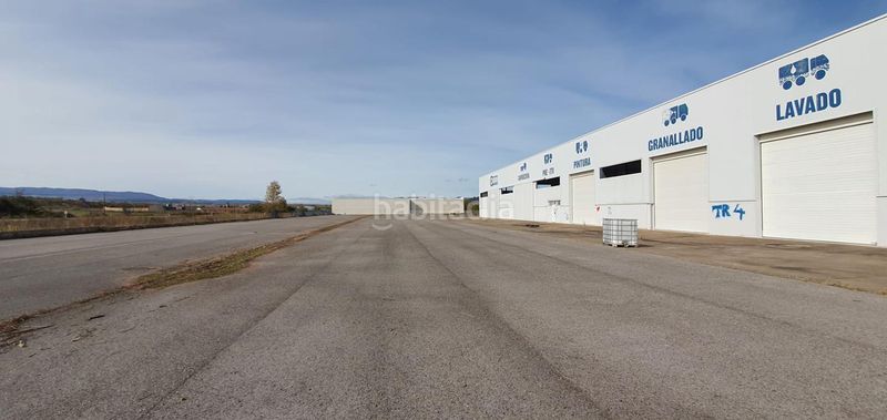Foto 8120ea0e-06a7-4309-9494-373ac4907404. Affitto capannone industriale in Hormilla