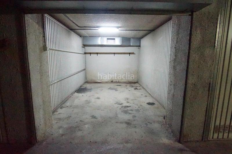 Foto e7b35417-8c7a-4bed-a213-bc116c71412e. Aparcament cotxe a San Miguel Basauri