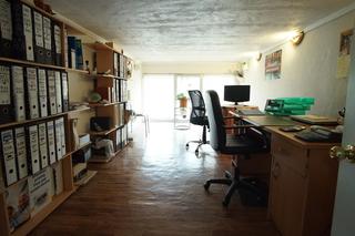 Local commercial à San Miguel. Se vende local en san miguel de basauri de 55 m2 útiles. tiene s