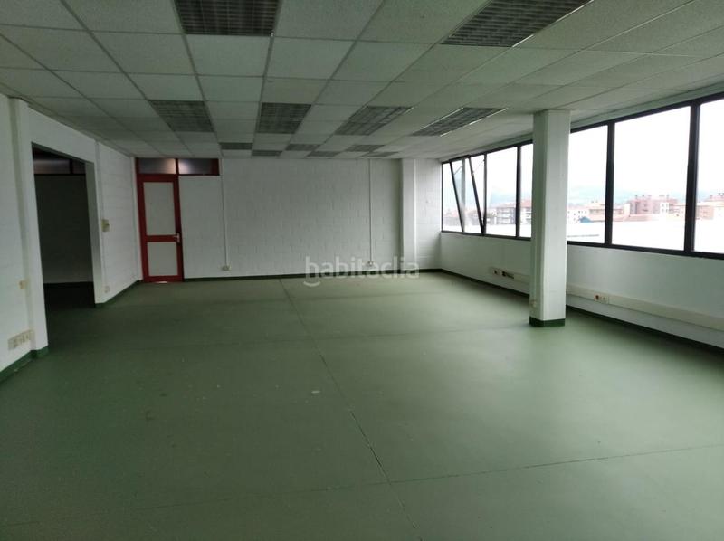 Foto 0ec199e1-a8eb-41ca-89f5-9633f5e11c2d. Alquiler oficina se alquilan oficinas poligono pinoa en Zamudio