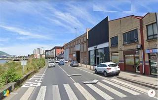 Bâtiment à usage industriel à Erandio. Se vende o se alquila nave industrial de 380m2 consta de 200 m2