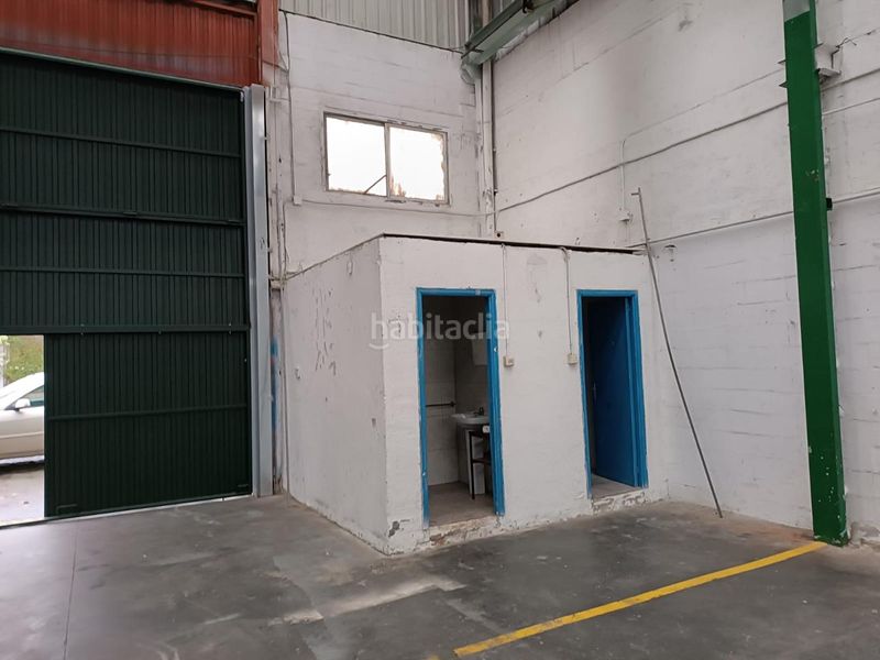 Foto a13310d0-af04-4753-a4fa-5af142c0411c. Nau industrial a Sondika