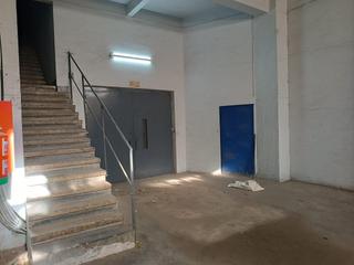 Location Bâtiment à usage industriel à Aldekoena-Artatzagana-Sarriena. Se alquila pabellón de 500m2, en leioa.
en el polígono ibarraba