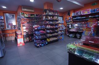 Local Comercial en Centro-Ariz-Uribarri. Se vende local en el centro de basauri de 63 m2 y con una terraz