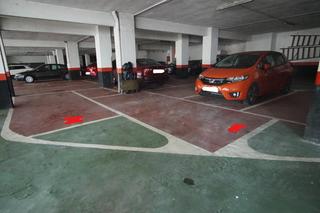 Parking coche en Kalero-Basozelai. Se vende parcela de garaje abierta en la zona del ayuntamiento.