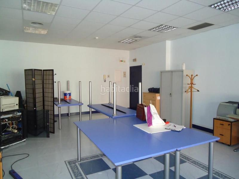 Foto 0d515866-e206-4b76-befa-226431fe58b8. Oficina se vende oficina cerca del metro en bolueta. despacho totalmente preparado para iniciar cualquier actividad. la oficina tiene 62 m en Bilbao