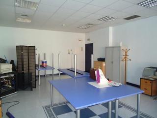 Rent Office space in Otxarkoaga. Se alquila oficina cerca del metro en bolueta. despacho totalmen