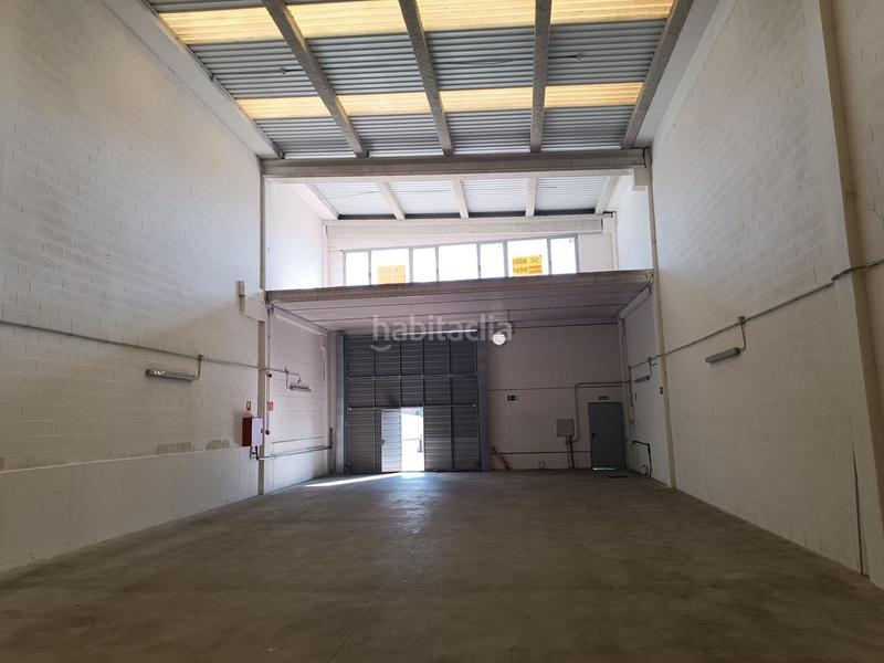 Foto fcc4082c-ec78-455c-aa13-e0973a837b31. Rent industrial building in Derio