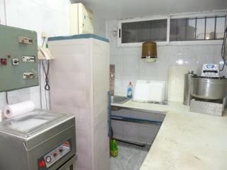 Locale commerciale in Urbi