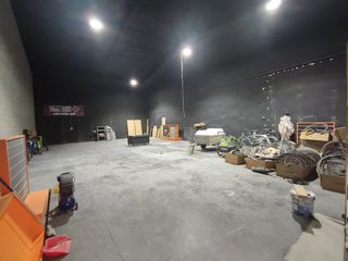 Miete Fabrikhalle  Abaroeta kalea. Pabellón de 180 m2 en polígono azbarren, basauri