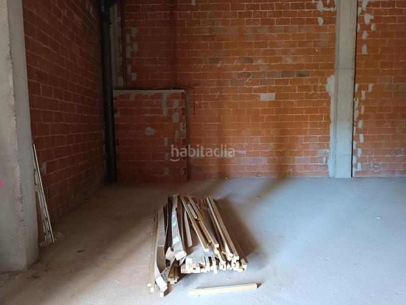 Foto d683b085-fbe0-417d-bb08-8c3db97ded19. Location local commercial dans Urduliz