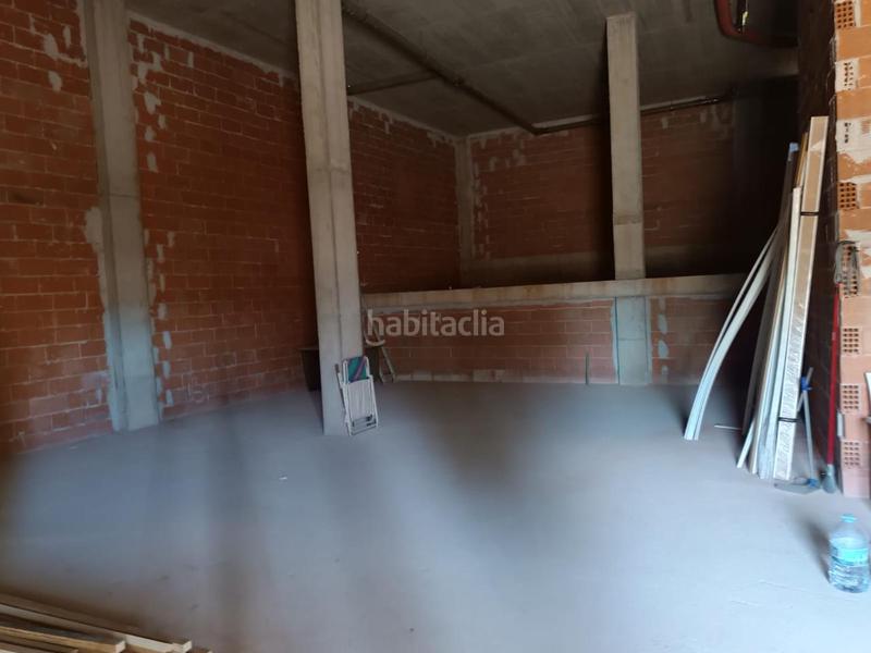 Foto fa8e9ef2-d60a-4585-bfae-c5588d56dfdd. Location local commercial dans Urduliz