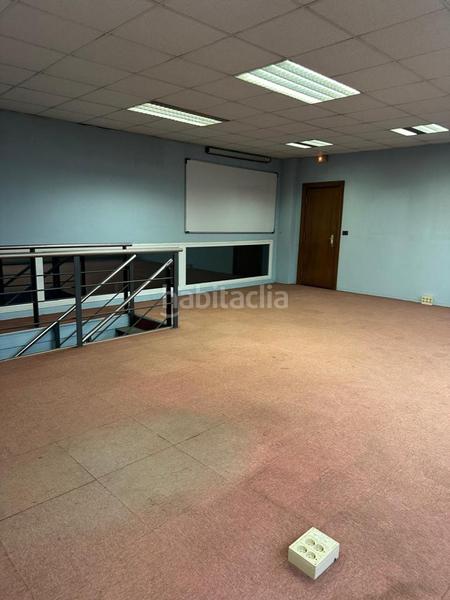 Foto bade1730-30fd-4b66-be01-80a5ddf90ea3. Nau industrial a Erandio