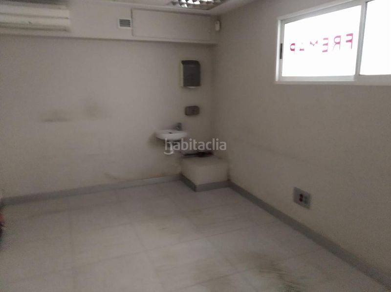 Foto a3053b9f-db6e-48a8-a45c-f4ed5df4da46. Lloguer local comercial a Derio