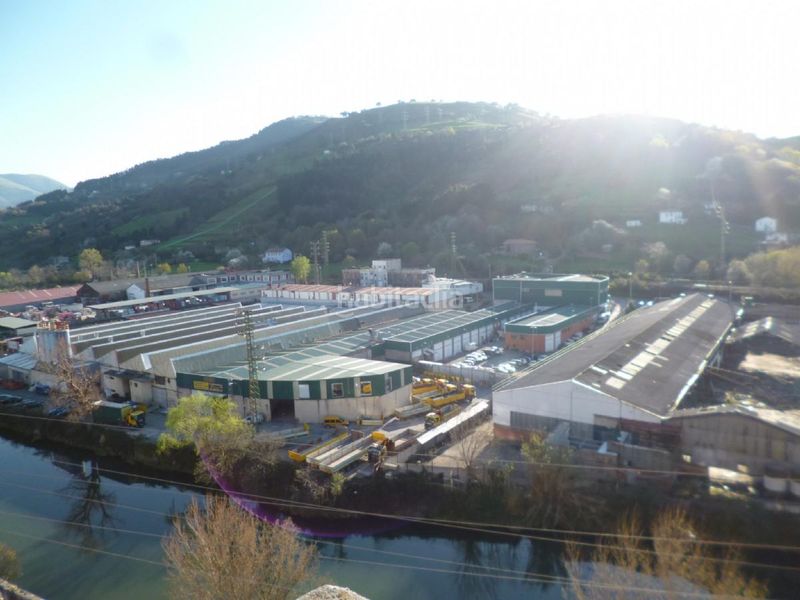 Foto 40db20fa-16ce-45d3-8eaf-3b9917296838. Nau industrial a Zorrotza Bilbao