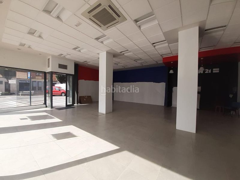 Foto 74586781-2bd2-46d7-9020-90cfcb6dc705. Lloguer local comercial a Derio