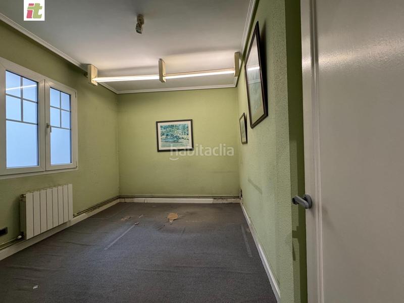 Foto 9a2a1b1e-0f63-4e98-a0b0-e9f86ee7a192. Piso amplio piso, con muchas posibilidades.obra completa. en Getxo
