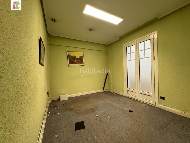 Foto f18ff665-1664-4ba6-90f1-b98560fa74cc. Piso amplio piso, con muchas posibilidades.obra completa. en Getxo