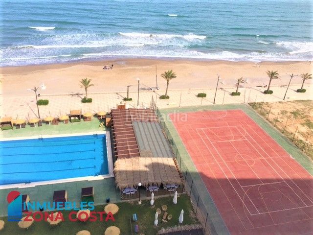 Foto 444e9cb5-e44b-4cb3-89f8-3260146b78f7. Apartament amb piscina a Port Saplaya Alboraya