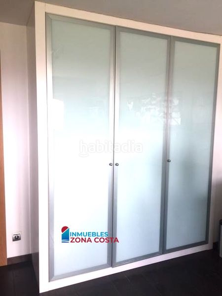 Foto 6287d725-4690-4c36-907d-e3b36592554c. Apartament amb piscina a Port Saplaya Alboraya