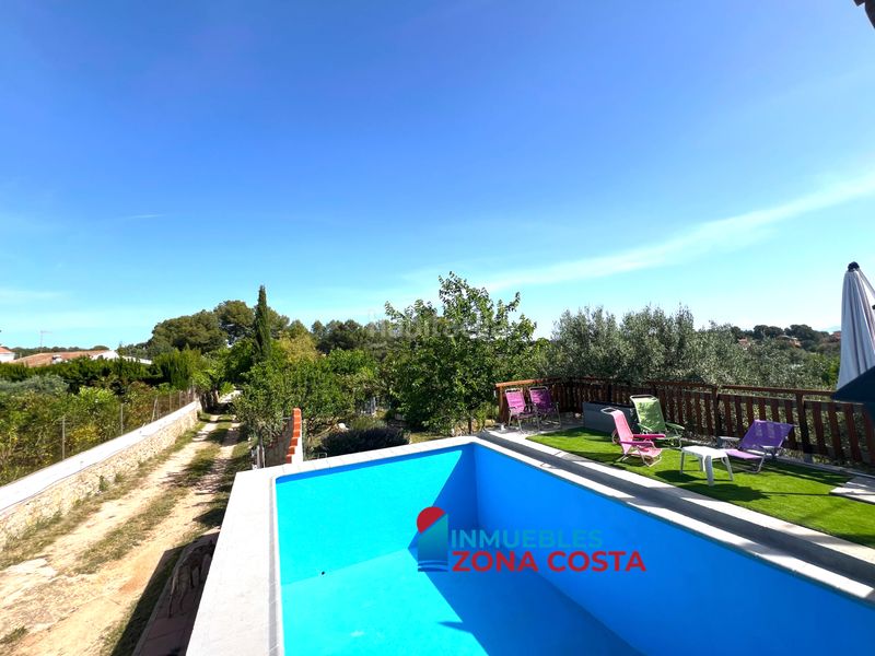 Foto 2f012e35-79d2-464e-8200-6a7cdd503879. Masia amb xemeneia aparcament piscina a Vilamarxant