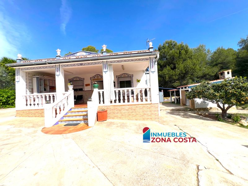 Foto ca79a9c4-c951-4daa-b342-0bb403c219e3. Masia amb xemeneia aparcament piscina a Vilamarxant