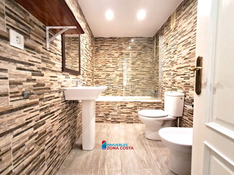Foto bdf723fa-d325-4587-966f-958e8fdd1b29. Apartament amb piscina a Port Saplaya Alboraya