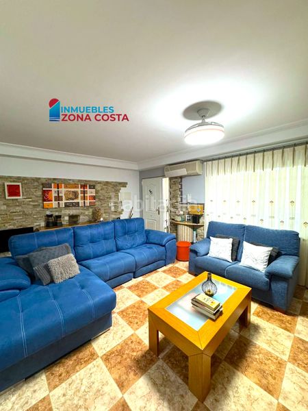 Foto 03e33367-ac0b-44a9-8cde-2709cab552ab. Casa adosada en el pueblo, de dos plantas con terrazas garaje y trastero en Vilamarxant