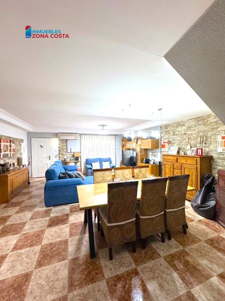 Foto 72b0a04c-8387-4963-9779-79ca6c849433. Casa adosada en el pueblo, de dos plantas con terrazas garaje y trastero en Vilamarxant