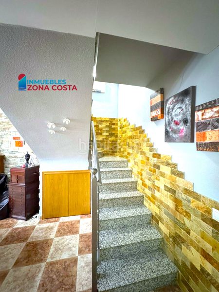 Foto b79f648c-f08b-45af-9194-a07f379a934e. Casa adosada en el pueblo, de dos plantas con terrazas garaje y trastero en Vilamarxant