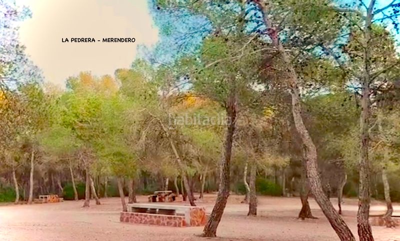 Foto db8a526d-e768-4cc6-80ea-0c97f6277d12. Casa adosada en el pueblo, de dos plantas con terrazas garaje y trastero en Vilamarxant