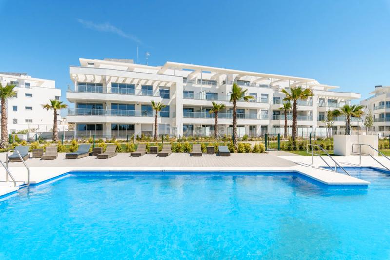Foto 8b48ebaa-6bec-4aac-b816-9ba20d7c6ea8. Apartamento en El Faro de Calaburra - Chaparral Mijas