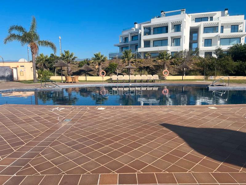 Foto 0f77e5f9-f92e-4d00-8b50-b7bd5b5d53b7. Pis amb piscina a El Faro de Calaburra - Chaparral Mijas