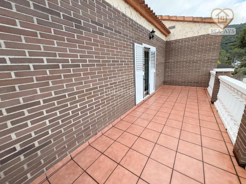 Foto 3e2644ba-4bf5-4ca8-aa69-a5300c0fa9f6. Chalet fantástica vivienda en plena naturaleza! en Vallirana