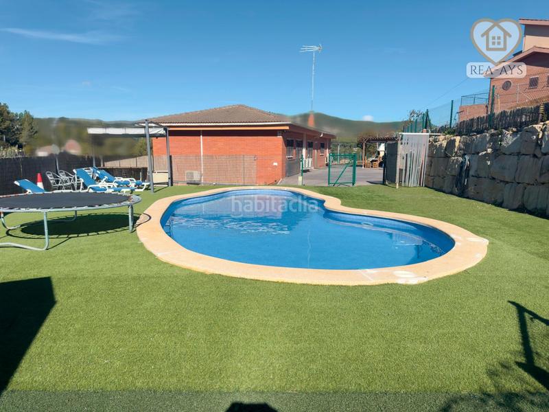 Foto 0d37d609-c84c-4655-8904-83166519522f. Chalet  independiente con domótica y piscina de agua salina en entorno tranquilo en Vallirana