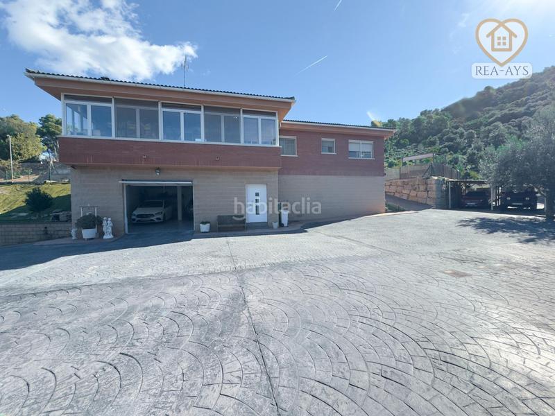 Foto 176b2ae5-da4c-4d22-9b04-6b471cb6654f. Chalet  independiente con domótica y piscina de agua salina en entorno tranquilo en Vallirana