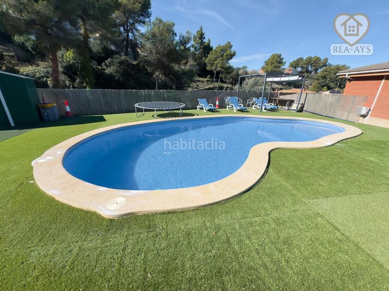 Foto 460257cb-1810-4c7a-a46e-f031da55c49a. Chalet  independiente con domótica y piscina de agua salina en entorno tranquilo en Vallirana