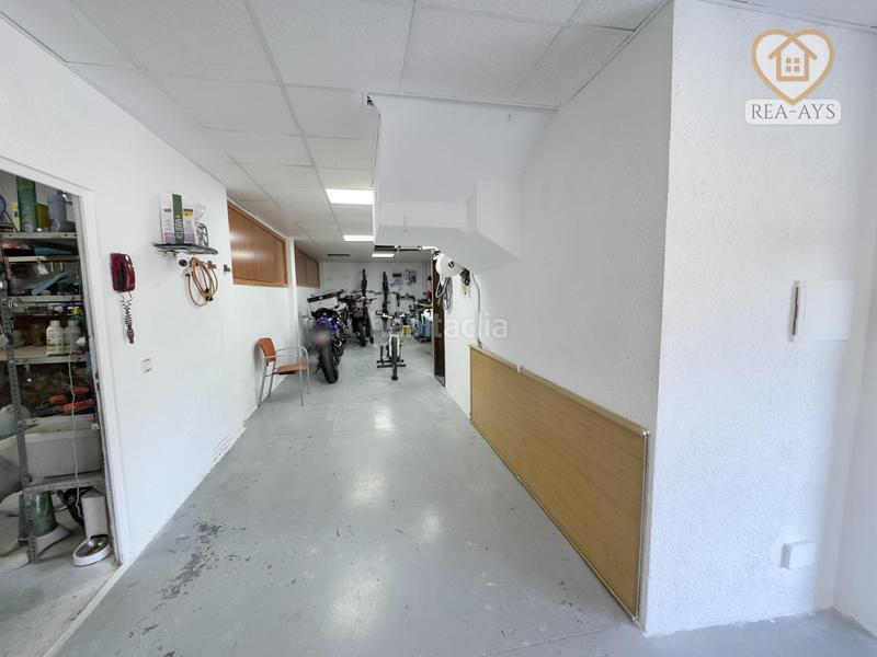 Foto d7572523-93b8-42f7-beae-2bb83f9c3c92. Chalet  independiente con domótica y piscina de agua salina en entorno tranquilo en Vallirana