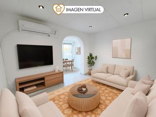 Etagenwohnung in Ciutat Cooperativa-Molí Nou. Piso con terraza y balcón en sant boi de llobregat