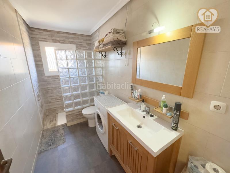 Foto 0203cfe7-3fbc-40b3-abfb-2f14c65fe006. Xalet amb calefacció aparcament piscina a Cervelló