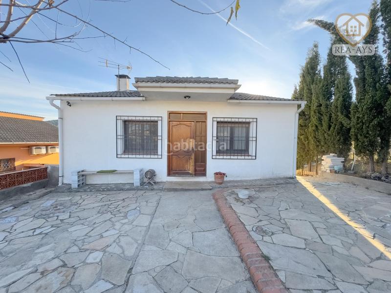 Foto b9e22d3a-613c-409e-a5bc-8b7d862cb646. Xalet amb calefacció aparcament piscina a Cervelló